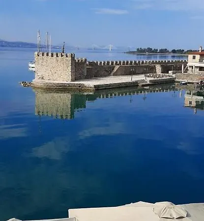Dr. J. Spon Apartment Nafpaktos Exterior photo