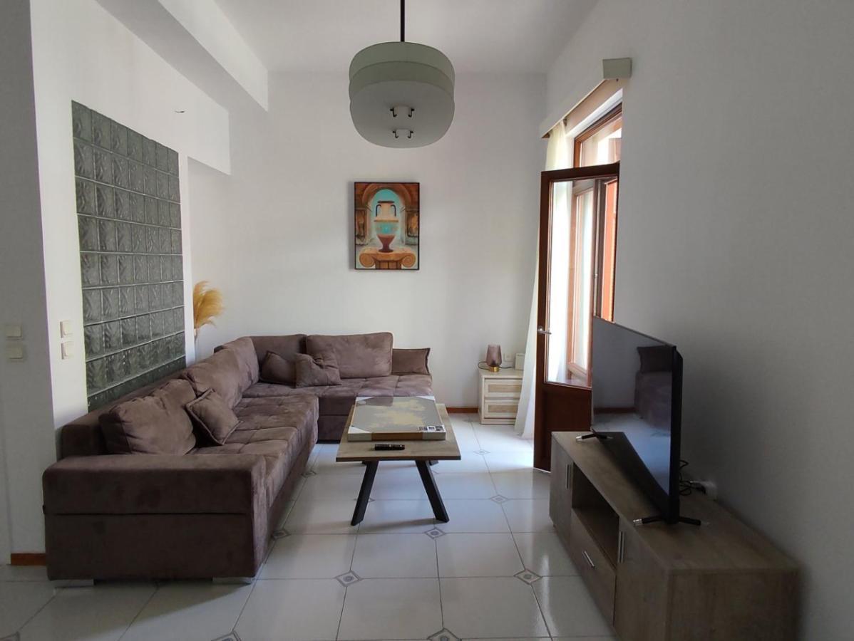 Dr. J. Spon Apartment Nafpaktos