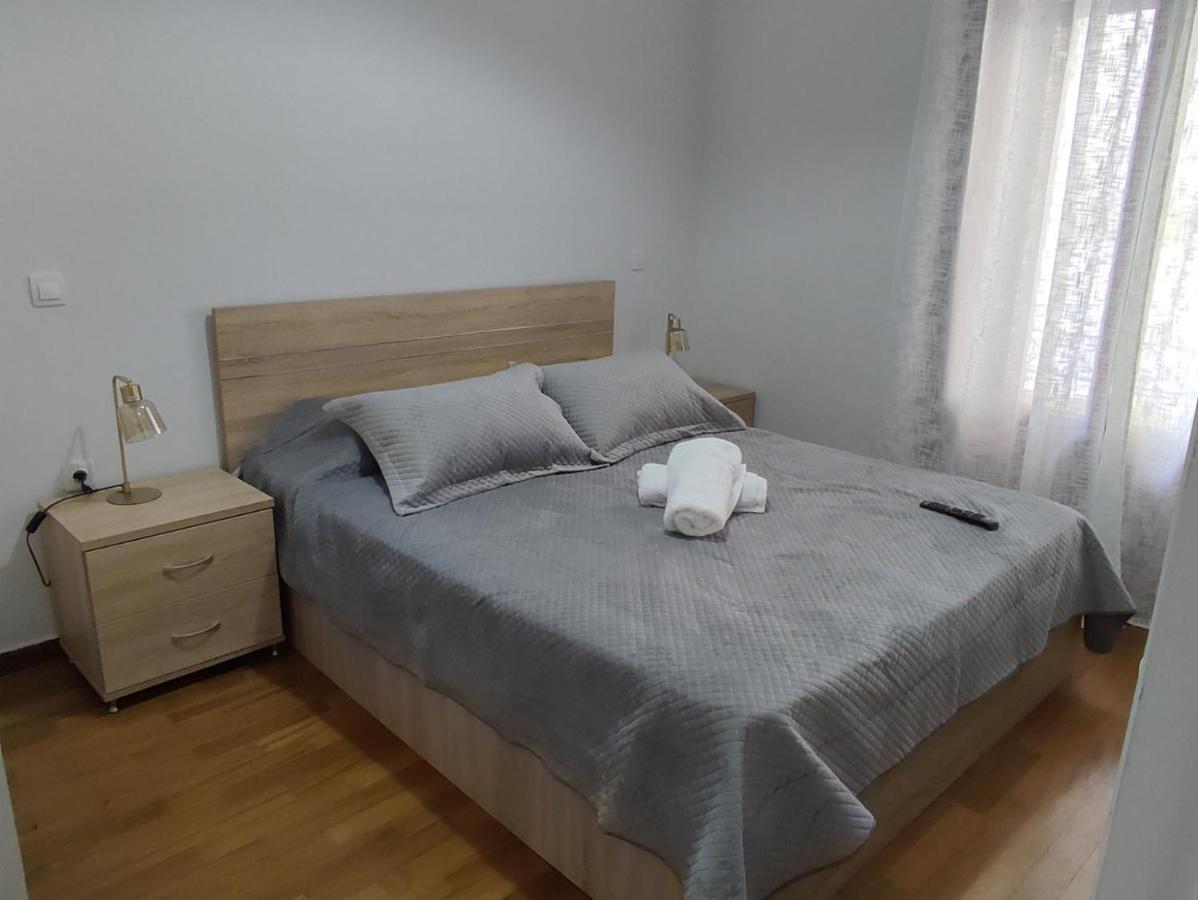 Dr. J. Spon Apartment *