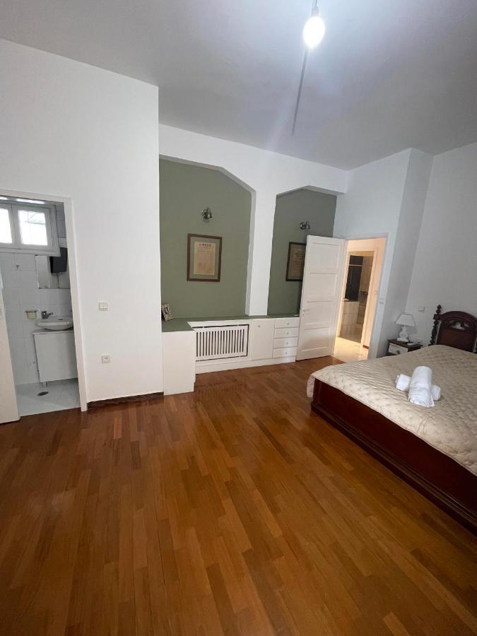 Dr. J. Spon Apartment Nafpaktos